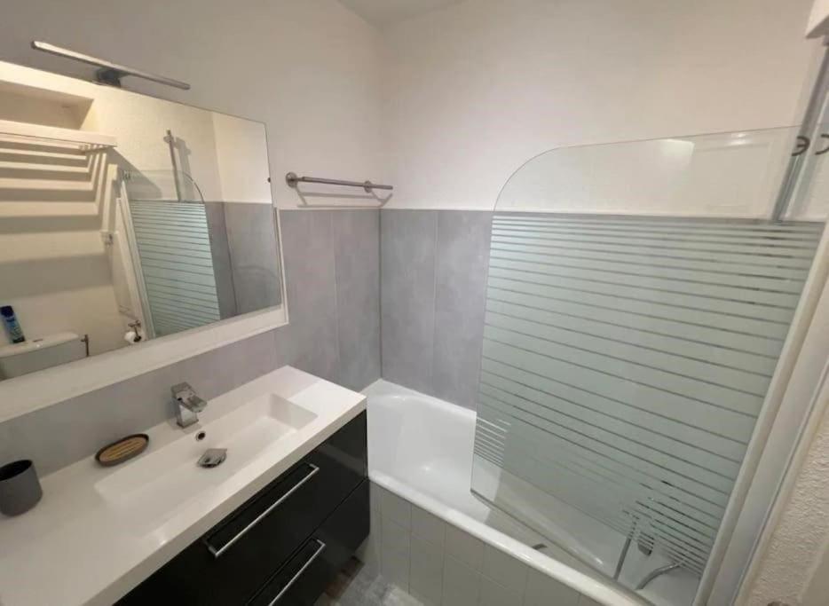 Appartement Port De Hyeres 4 Personnes エクステリア 写真